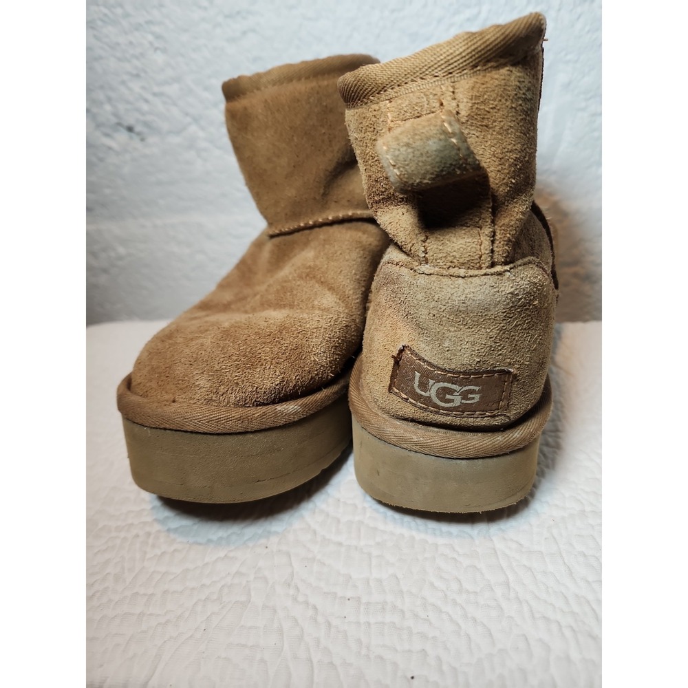 UGG Classic Mini Platform boots in Chestnut US4 UK3 EU36